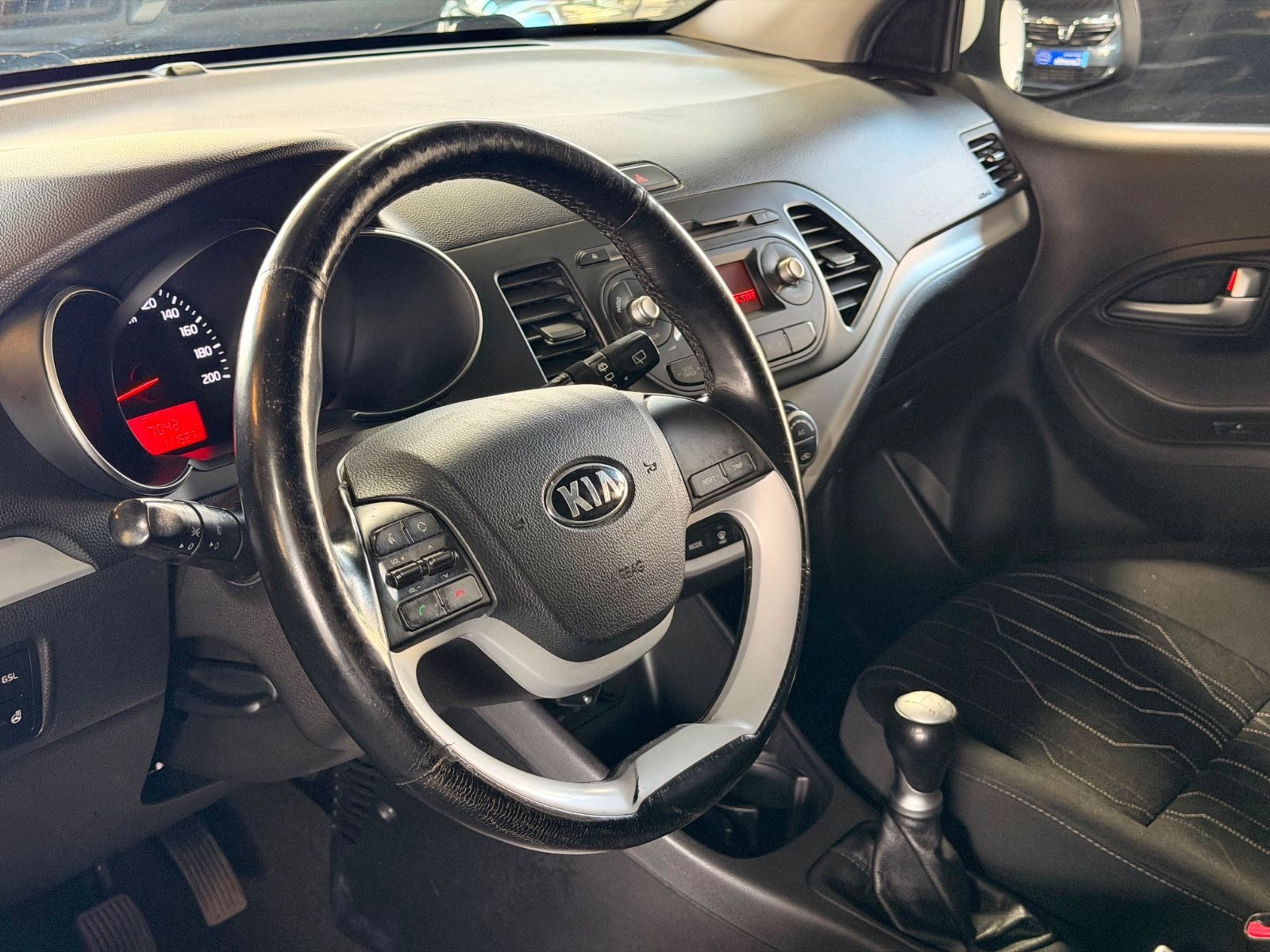 Kia Picanto – Foto 16
