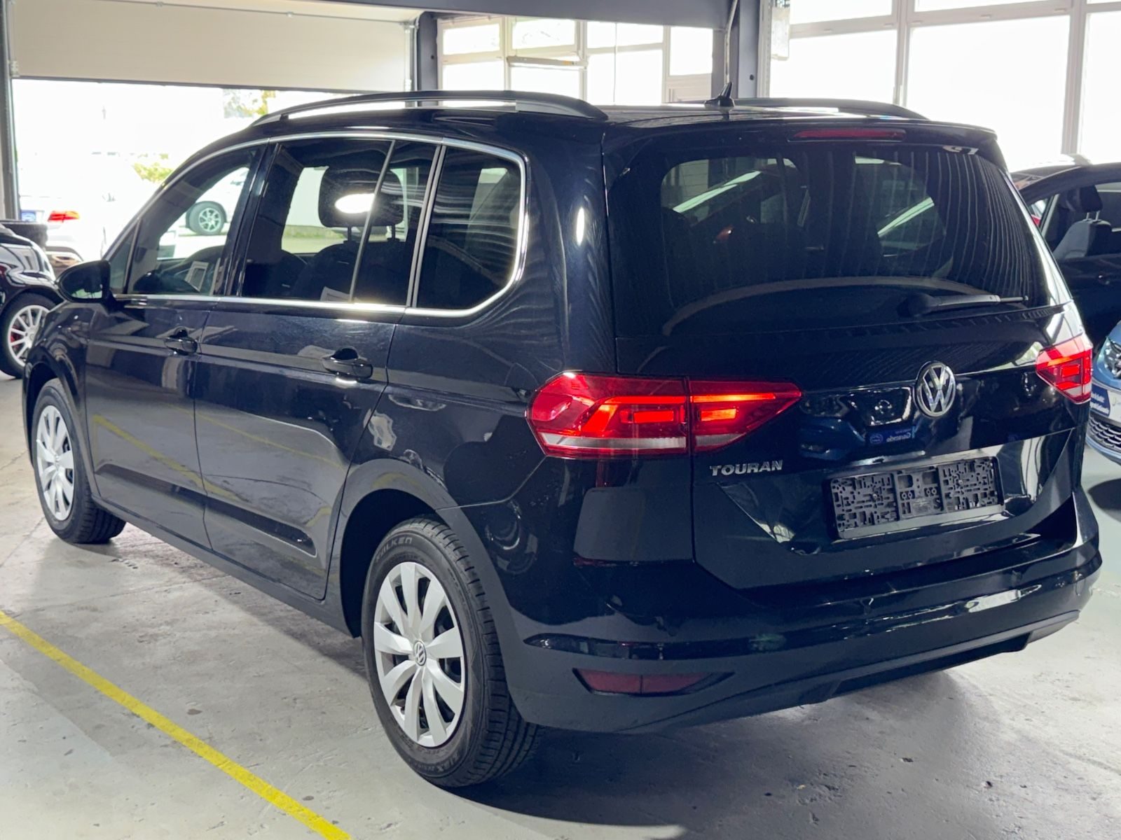 Volkswagen Touran – Foto 6