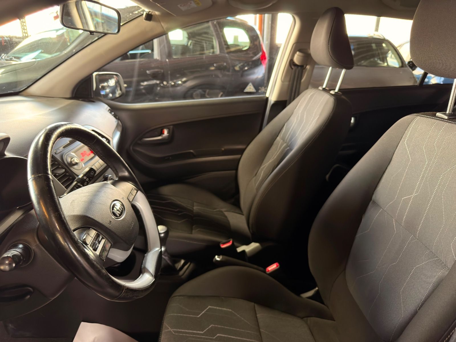 Kia Picanto – Foto 17