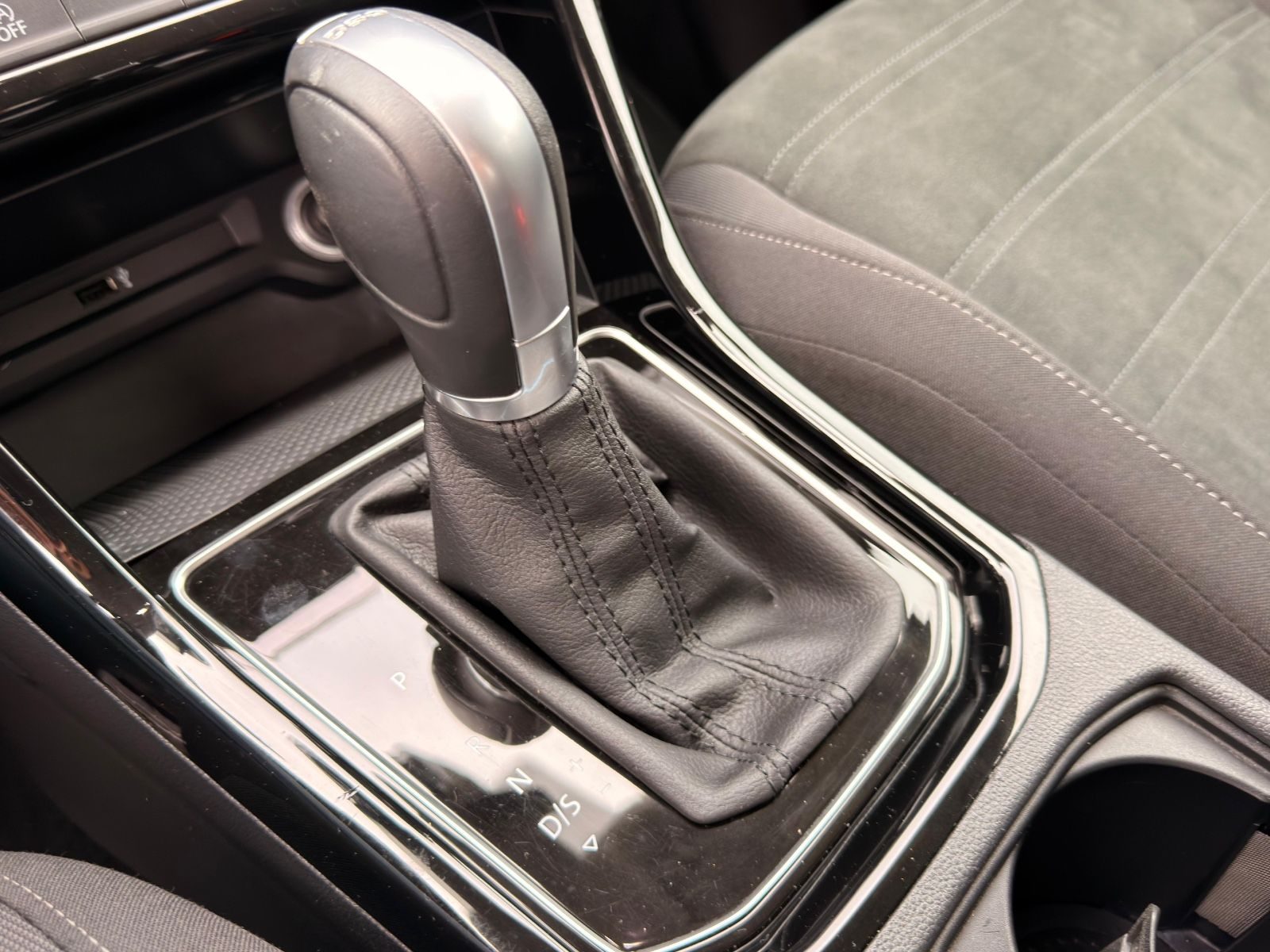 Volkswagen Touran – Foto 18