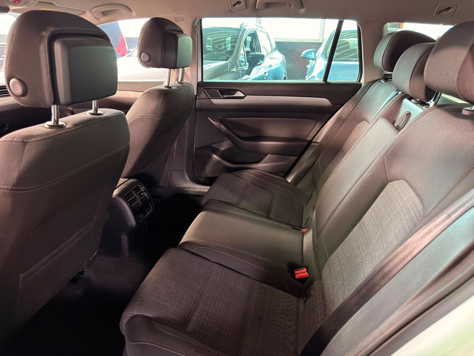 Volkswagen Passat Variant – Bild 8