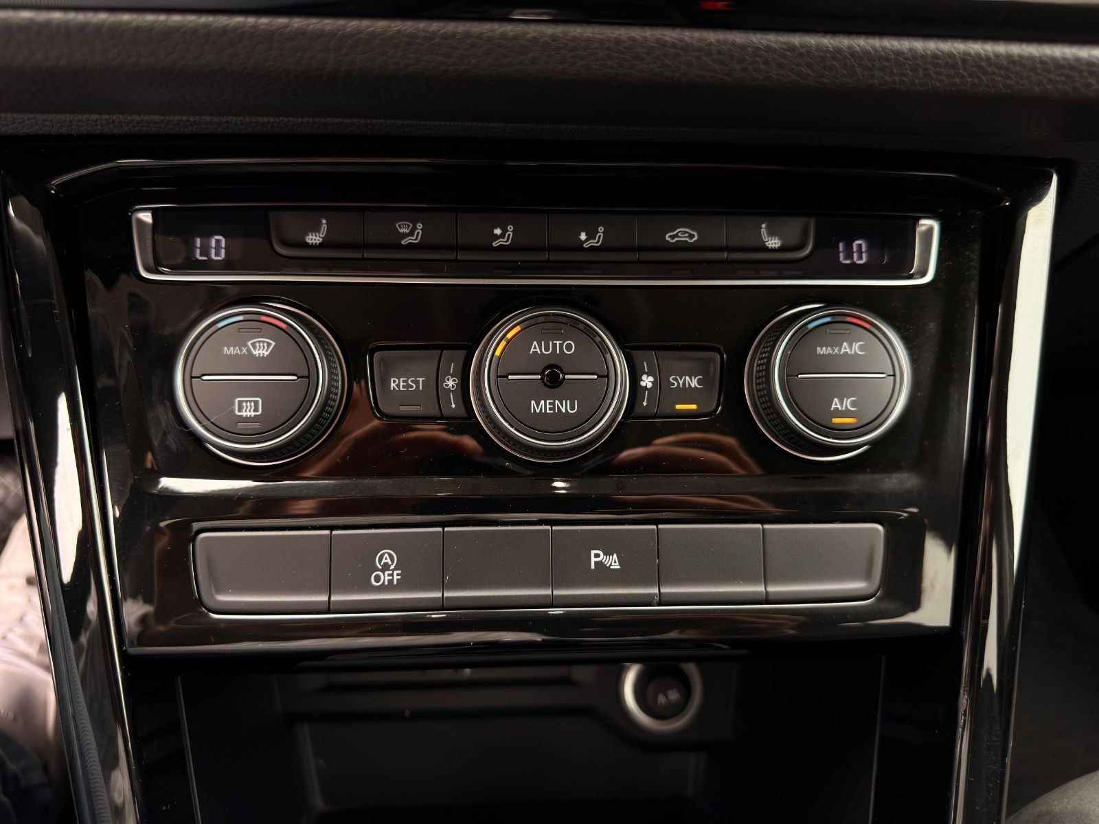 Volkswagen Touran – Foto 19