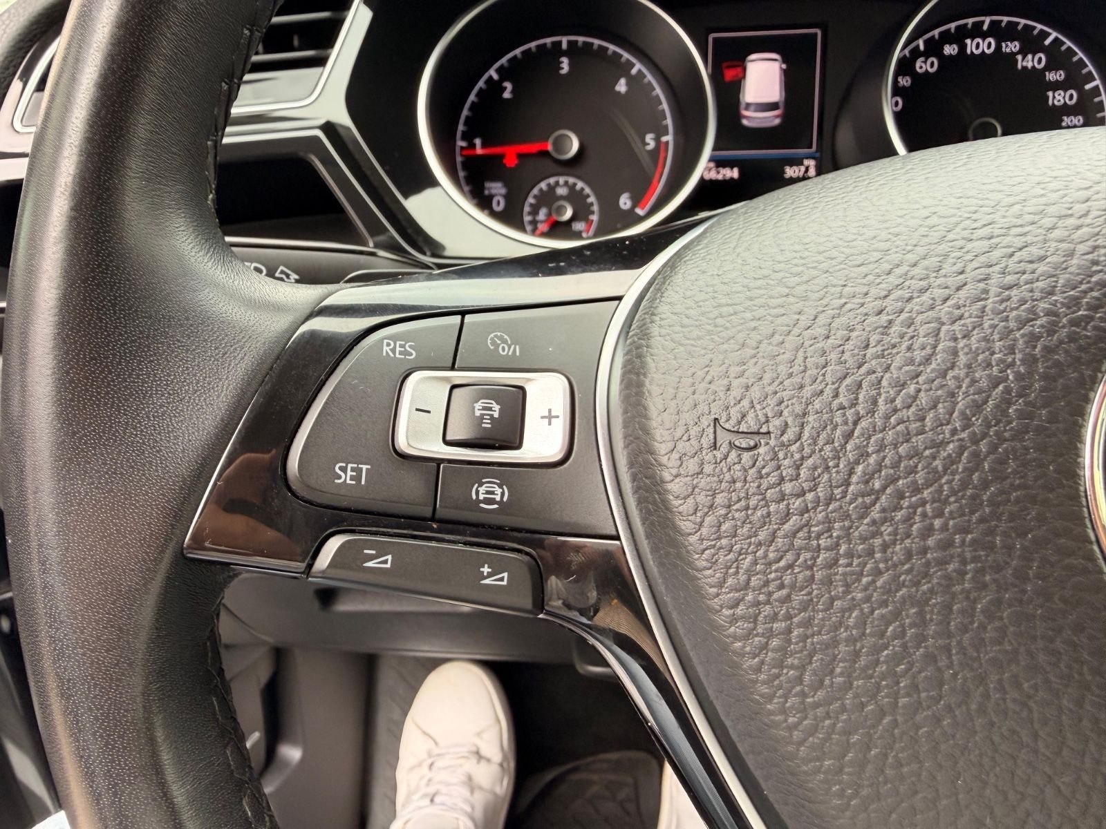 Volkswagen Touran – Foto 14