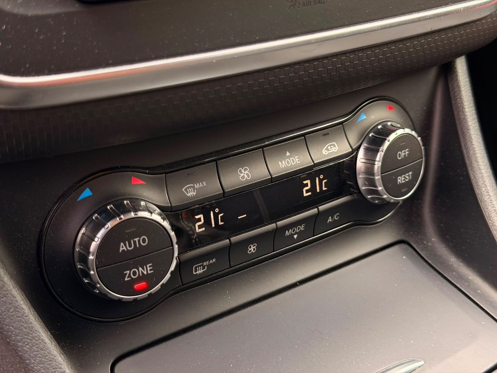 Mercedes-Benz A180 – Foto 16