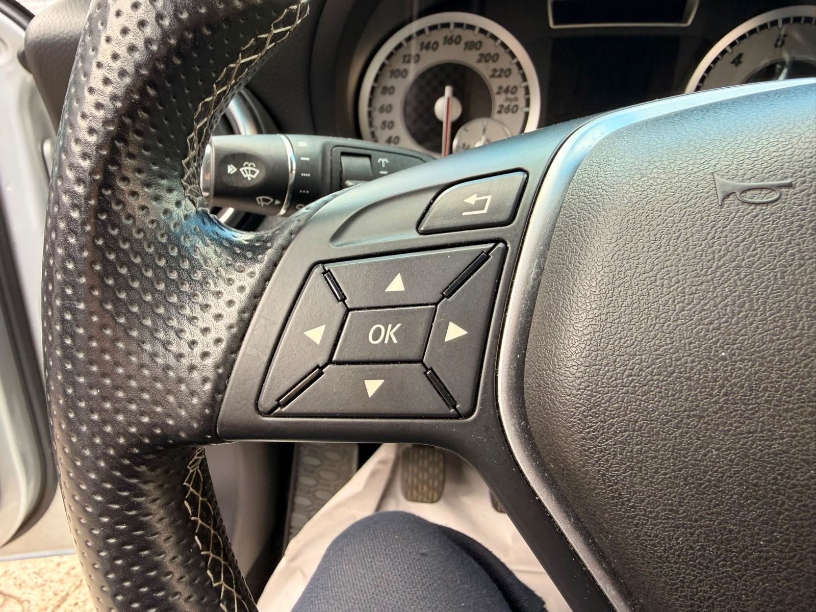 Mercedes-Benz A180 – Foto 22