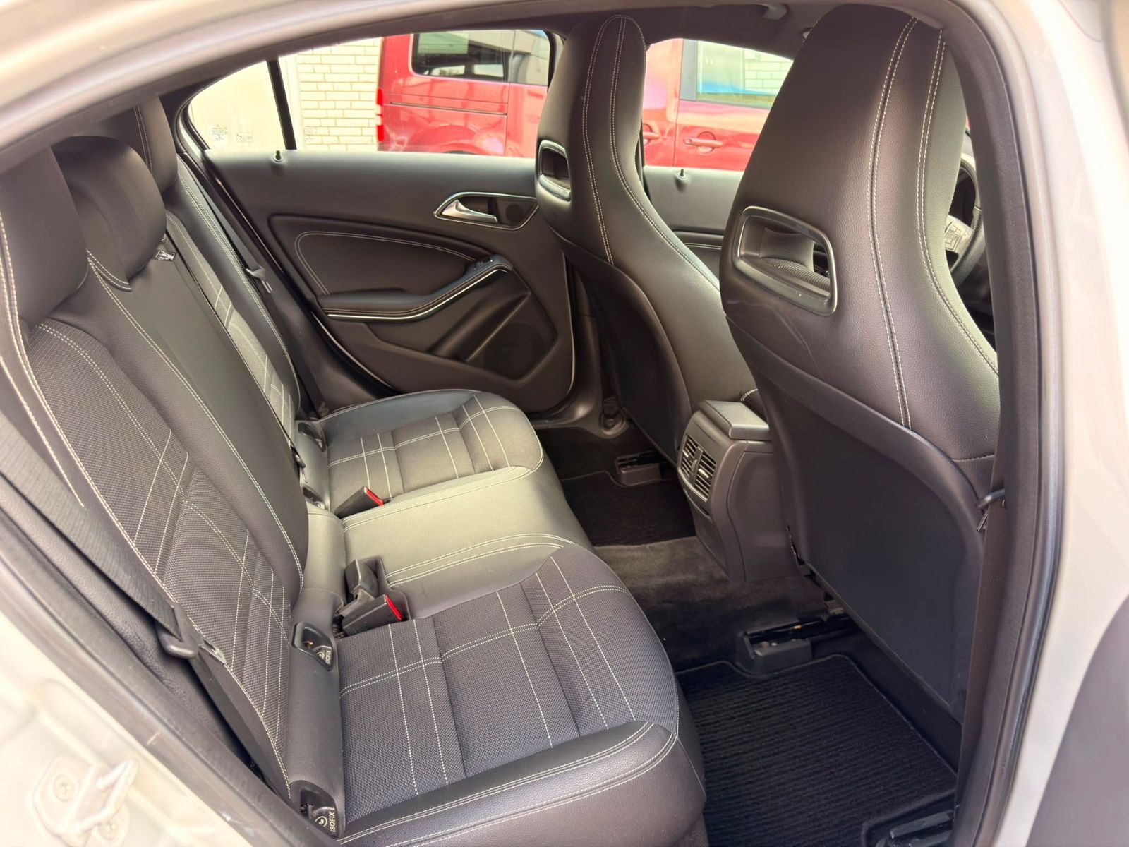 Mercedes-Benz A180 – Foto 14