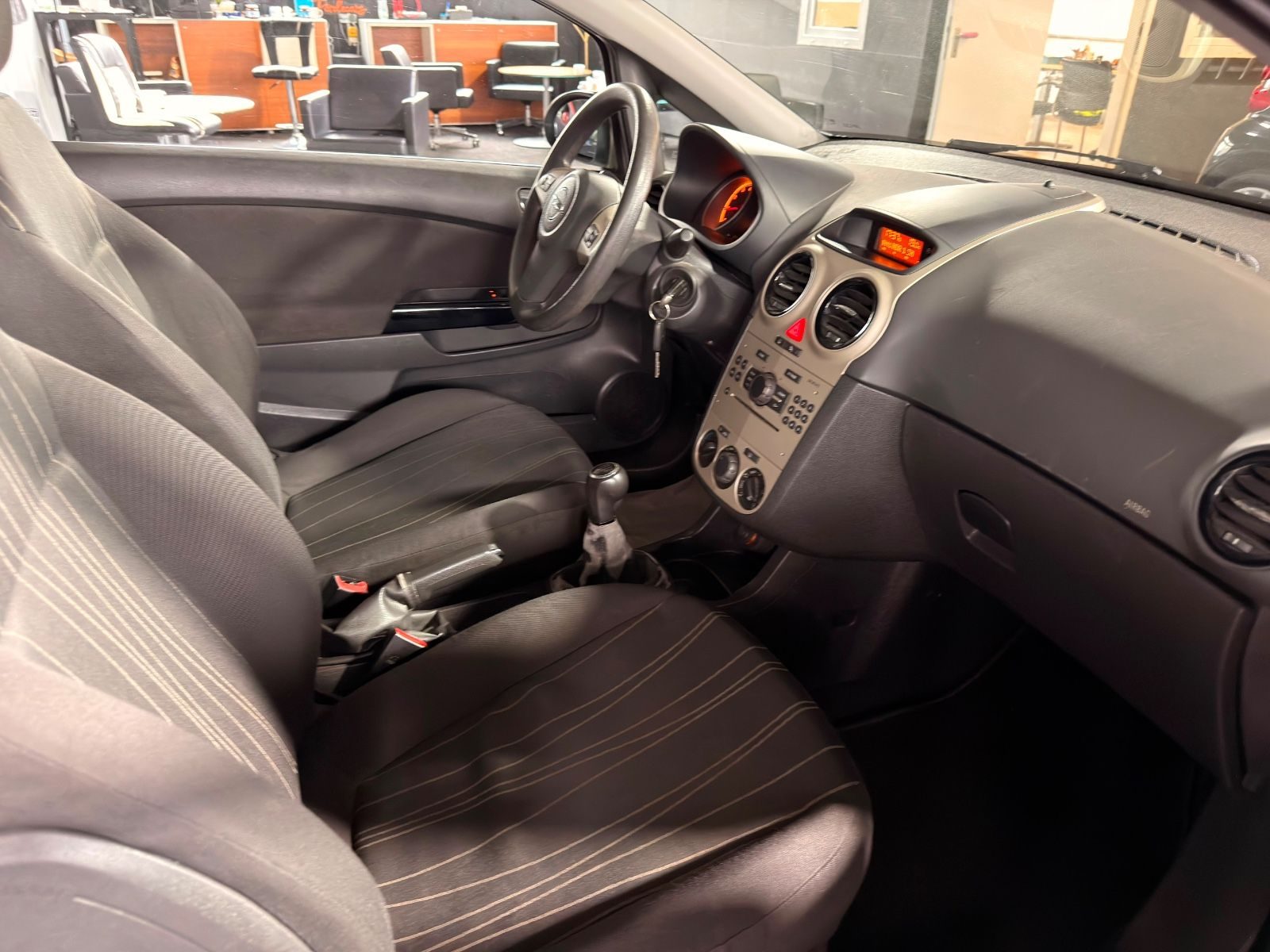 Opel Corsa – Foto 13
