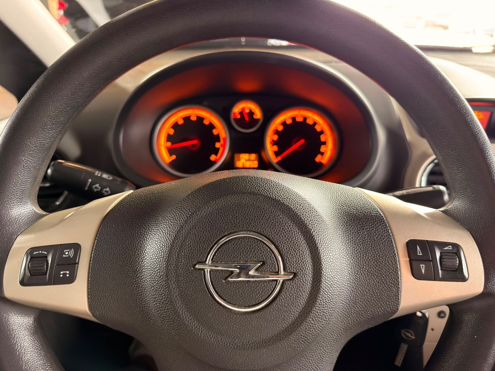 Opel Corsa – Foto 11