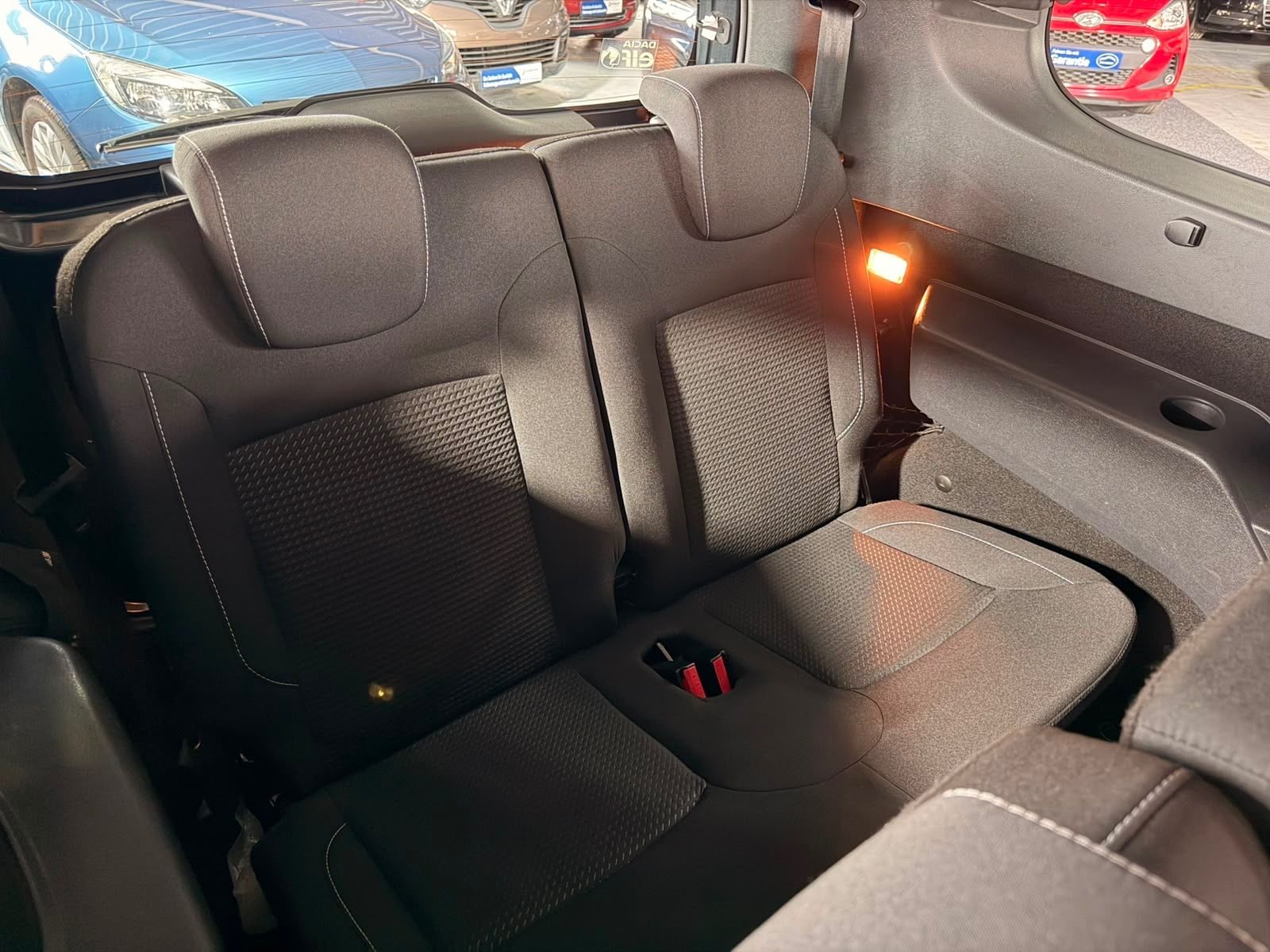 Dacia Lodgy – Bild 16