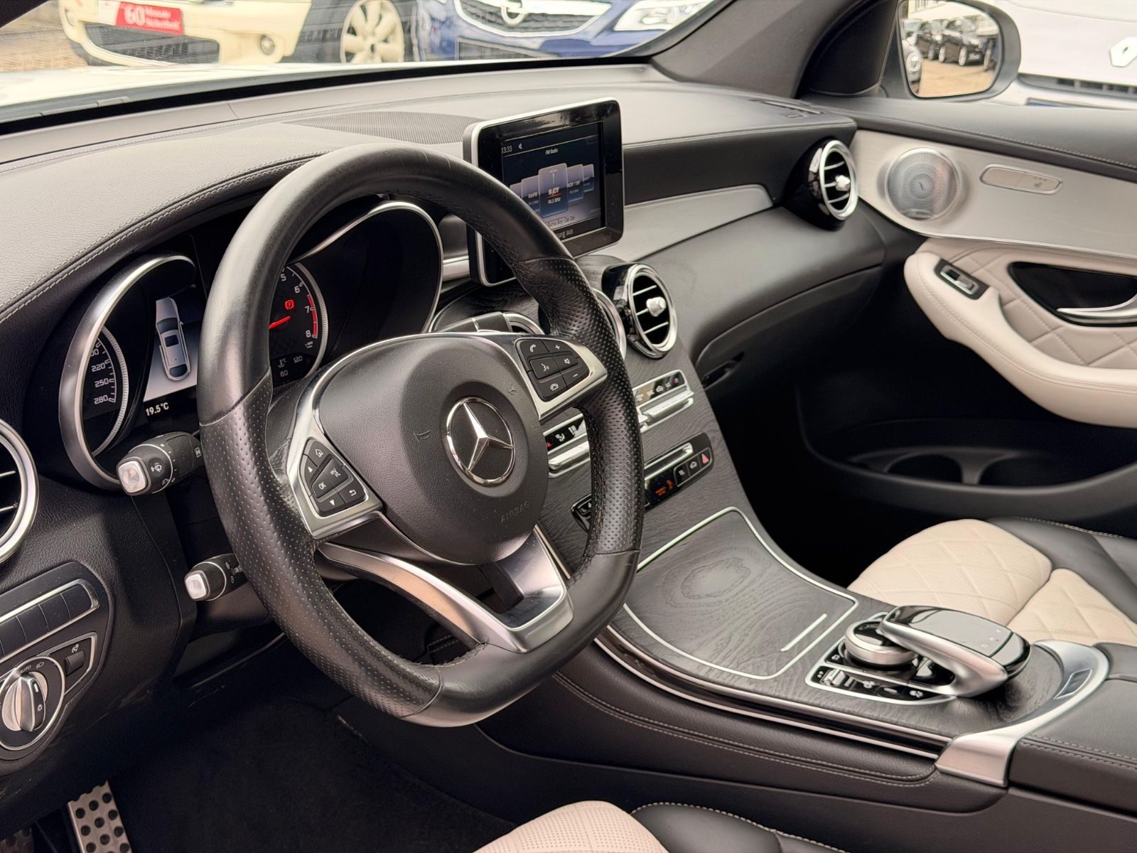 Mercedes-Benz GLC 43AMG – Bild 20