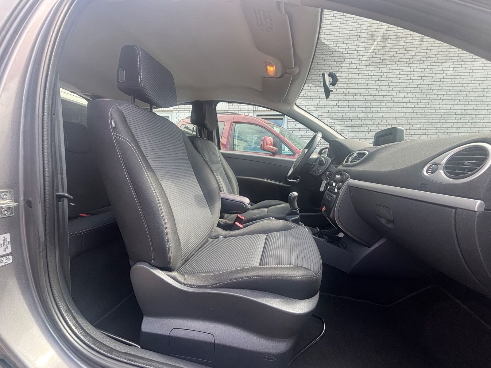 Renault Clio – Foto 10