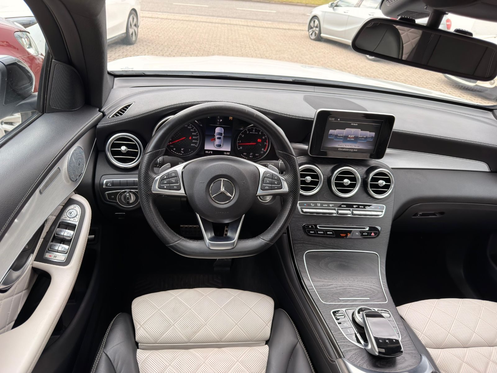 Mercedes-Benz GLC 43AMG – Bild 17