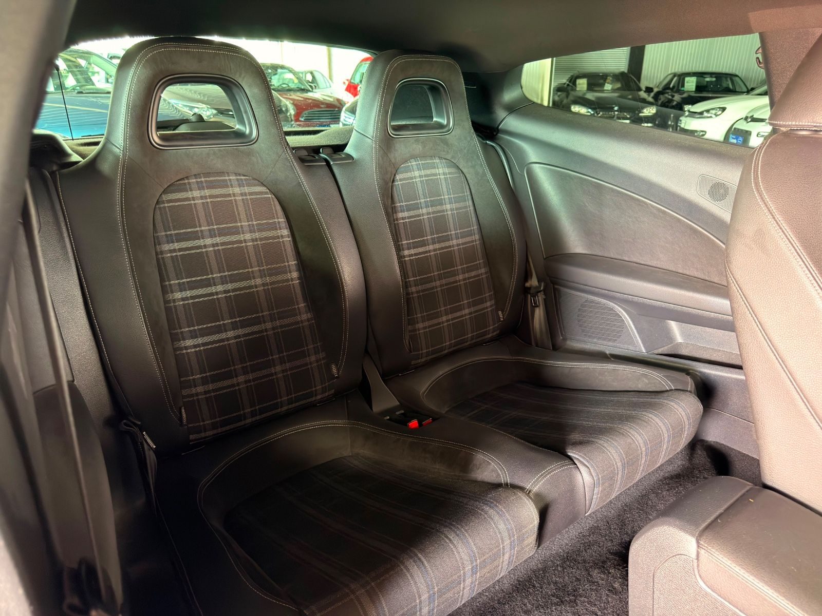 Volkswagen Scirocco – Foto 15
