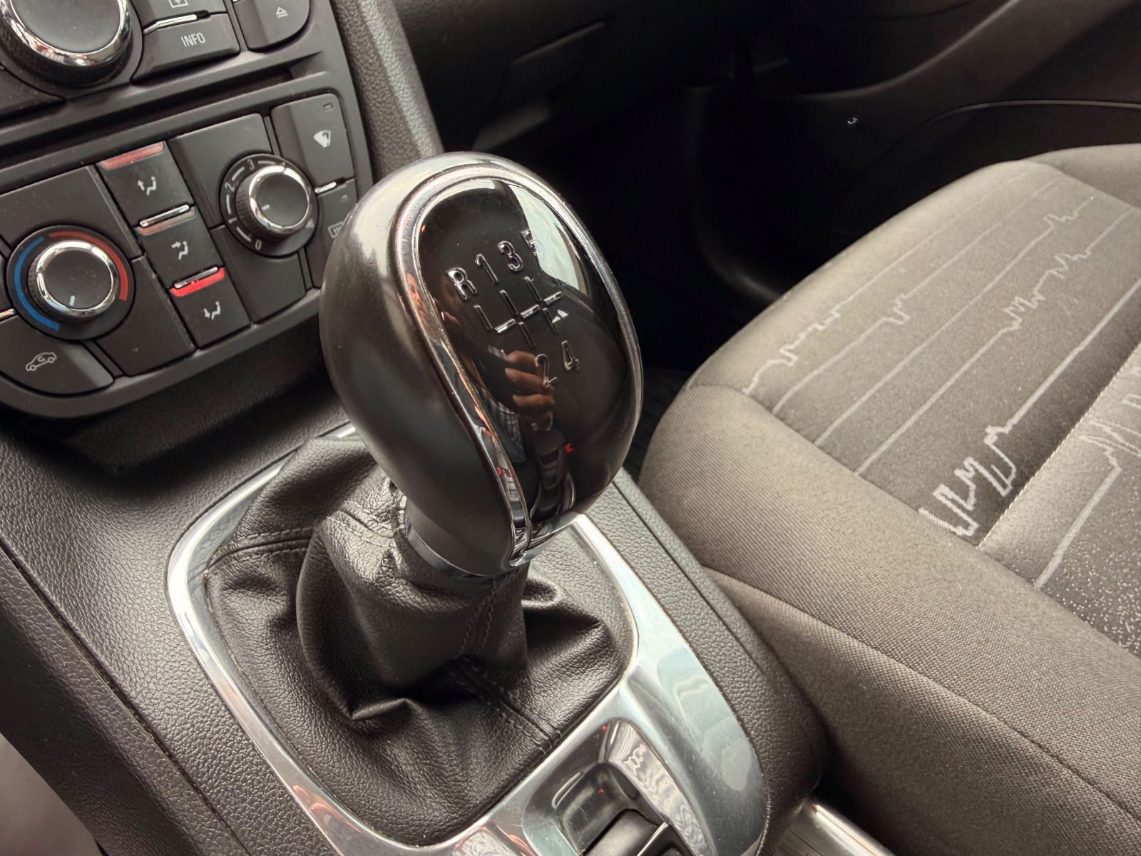 Opel Meriva – Foto 16