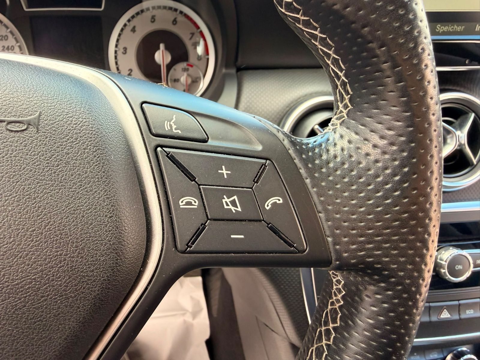 Mercedes-Benz A180 – Foto 24