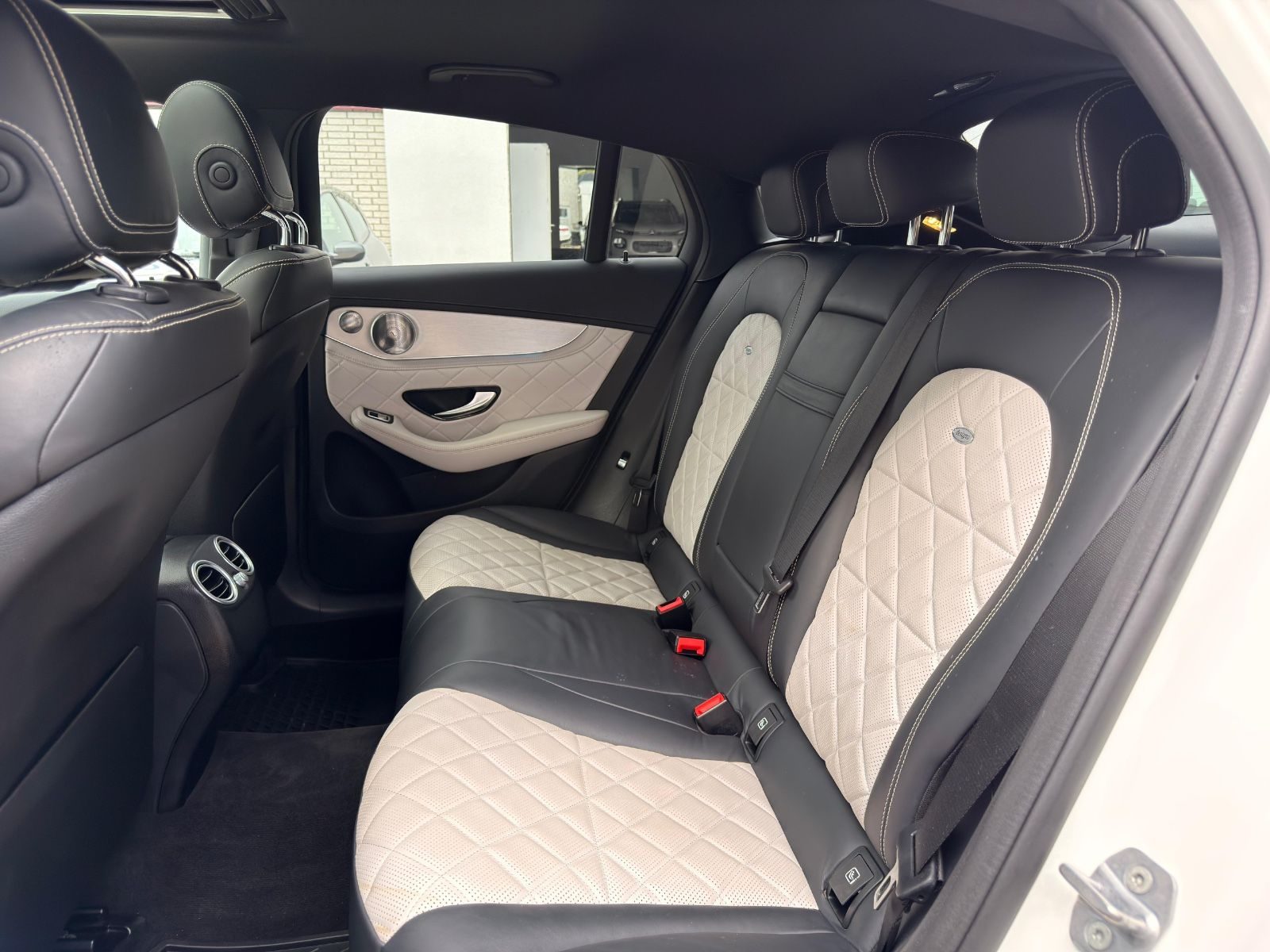 Mercedes-Benz GLC 43AMG – Bild 16